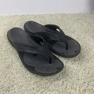 CROCS Sandal Shoes Thong Flip Flops EUC Black Men's US Size 8